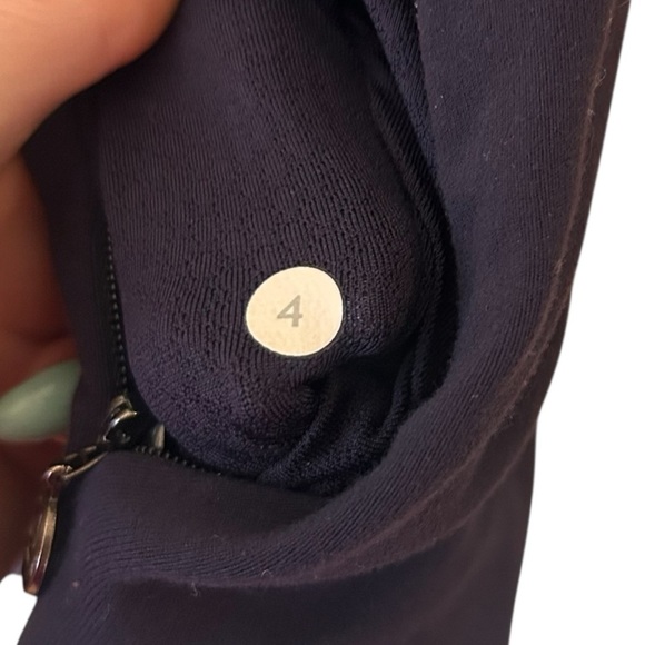 Lululemon Bhakti Yoga Jacket- Black Grape Athletic Jacket- Size 4 - Picture 15 of 15
